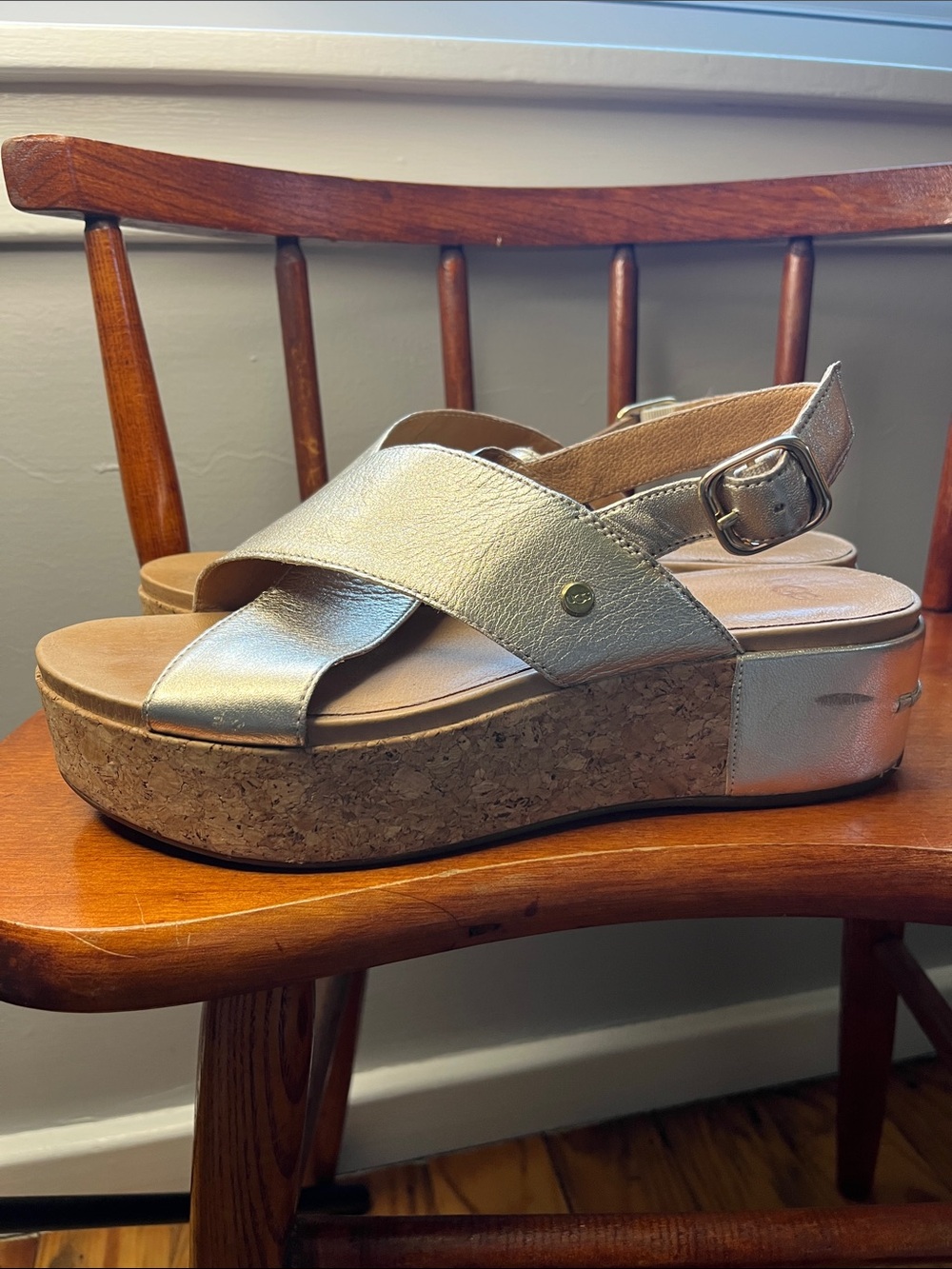 UGG Shoshana Wedge Sandals – Women’s Size 9 – Like New - Picture 5 of 11